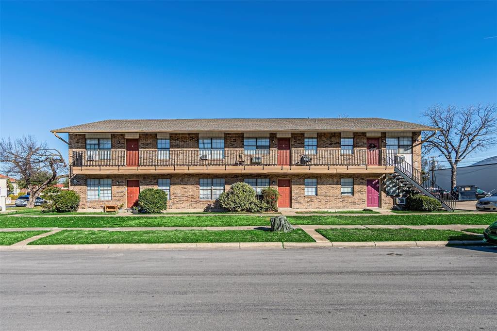 104 S 11th Street, Garland