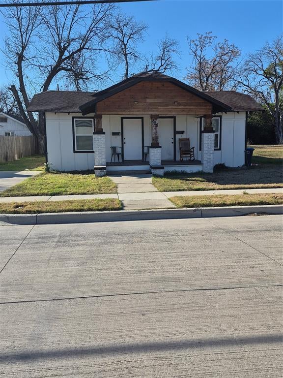 825 Holden Street, Fort Worth