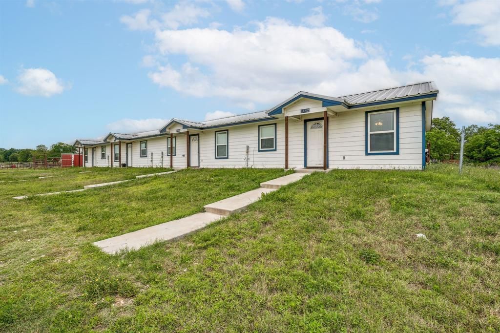 1450 (a) Lincoln Drive, Stephenville