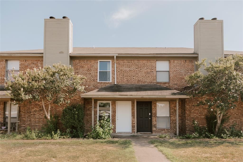 5833 Shadydell Drive, Fort Worth