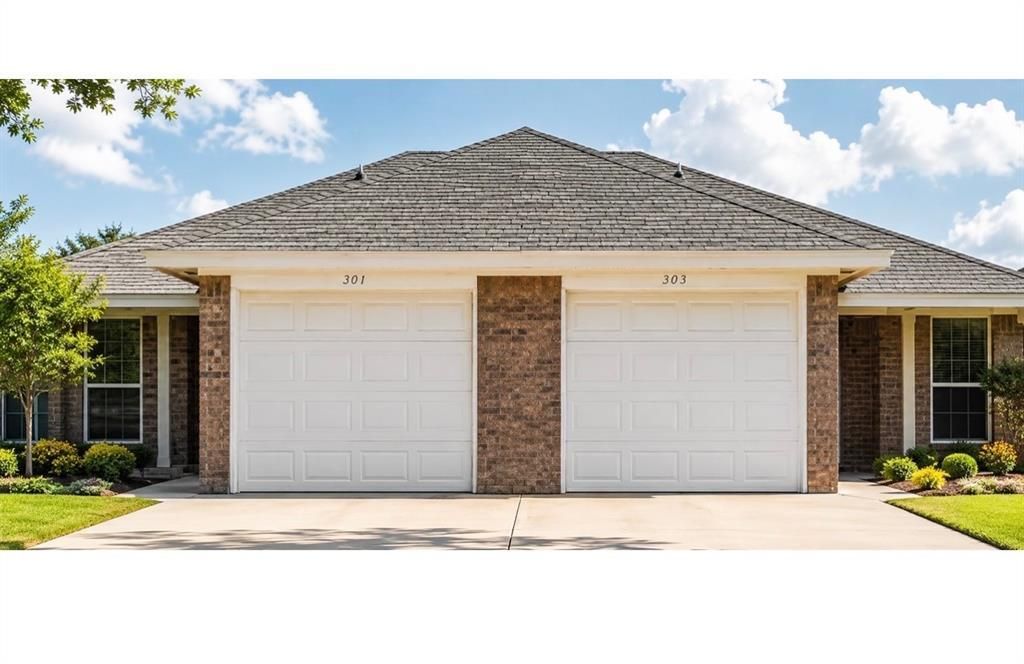 301 Schumacher Drive 303, Burleson