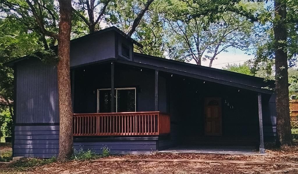 140 Doe Run Road, Gun Barrel City