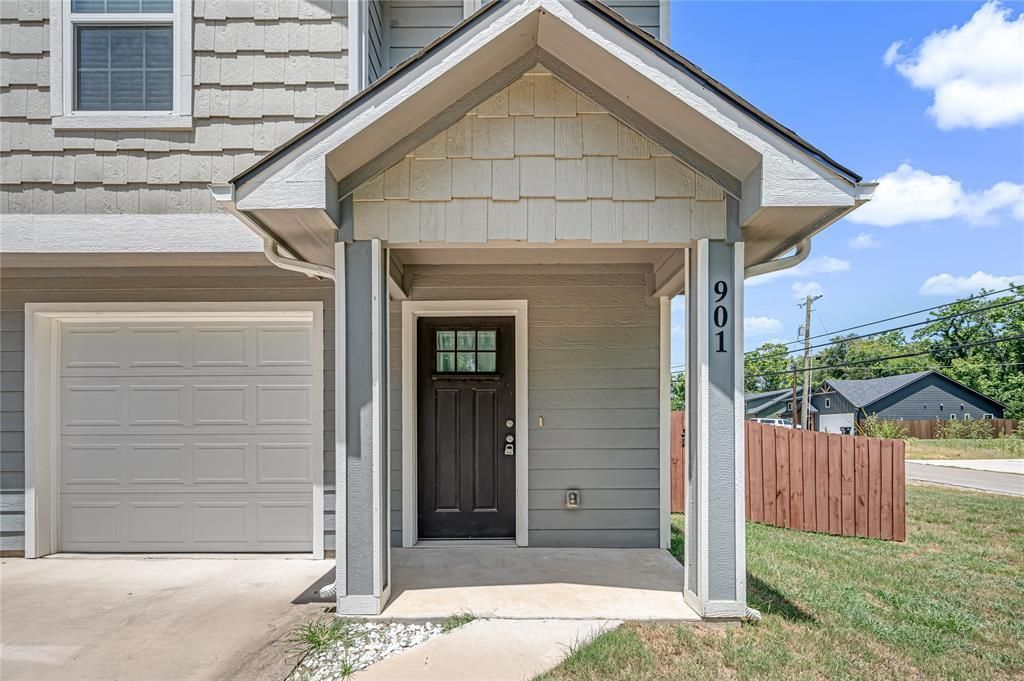 901-903 W Collins Street, Denison