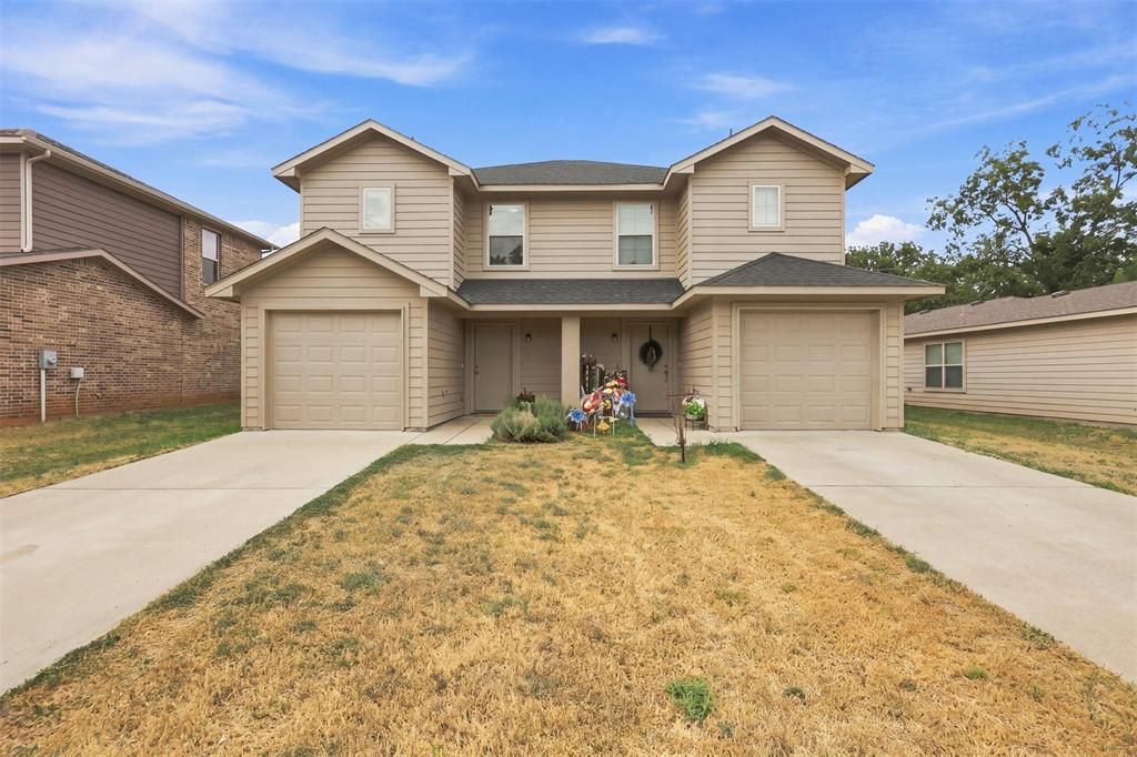 2805 W Washington Street, Denison