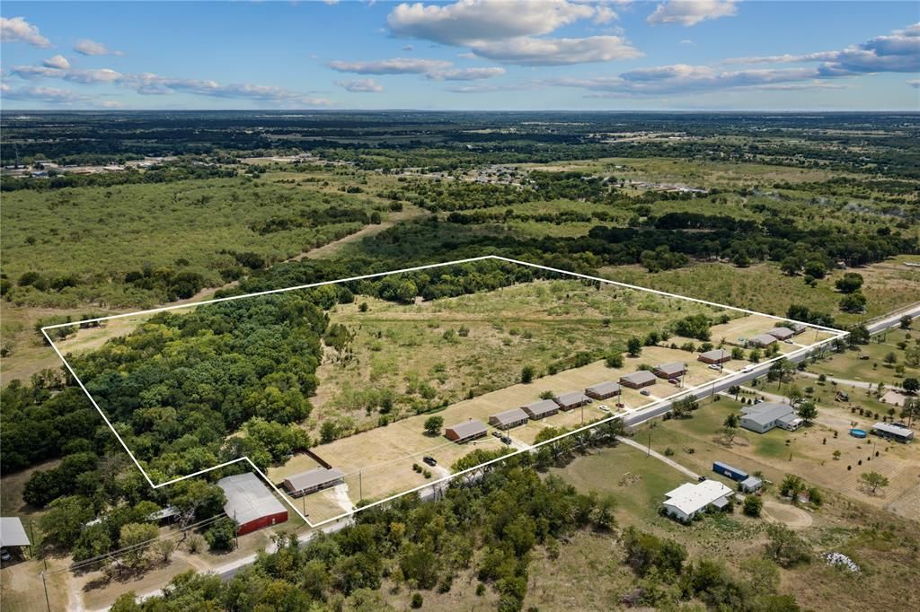 3201-3227 Nw Cr 2004, Corsicana