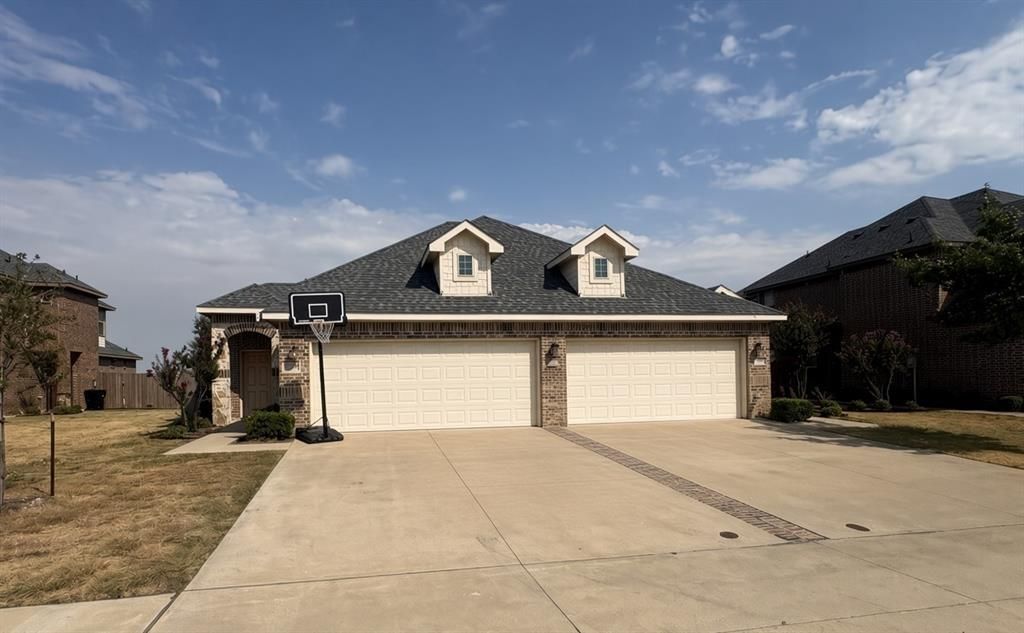 1029-1031 Skyview Court, Midlothian