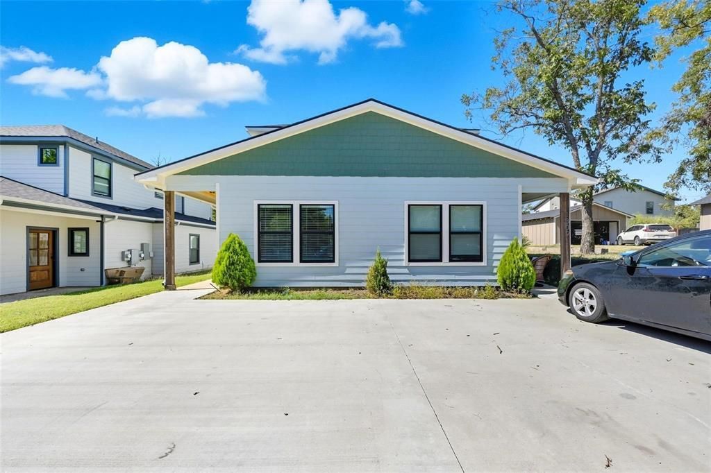 1309 S 5th Avenue, Denison