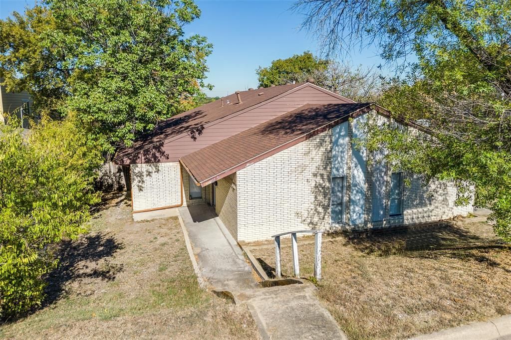 8115 Ferguson Road, Dallas
