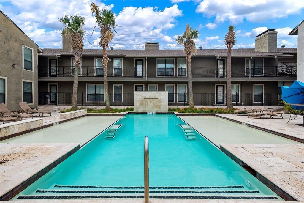 5806 Birchbrook Drive 205, Dallas