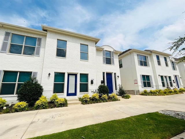 2705 Mccart Avenue 205, Fort Worth