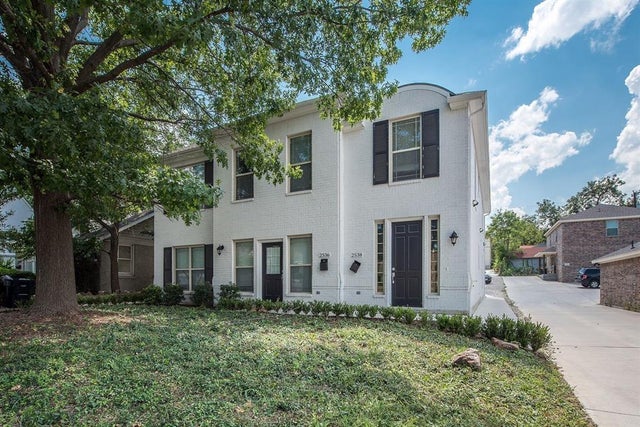 2536 S University Drive, Fort Worth
