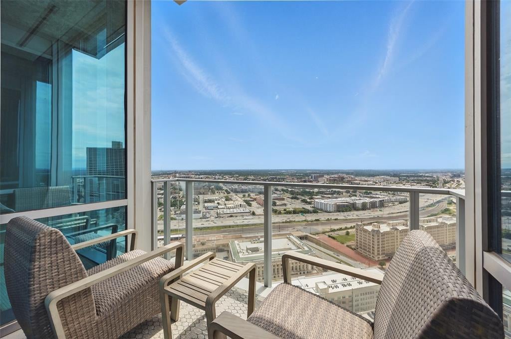1301 Throckmorton Street 2805, Fort Worth