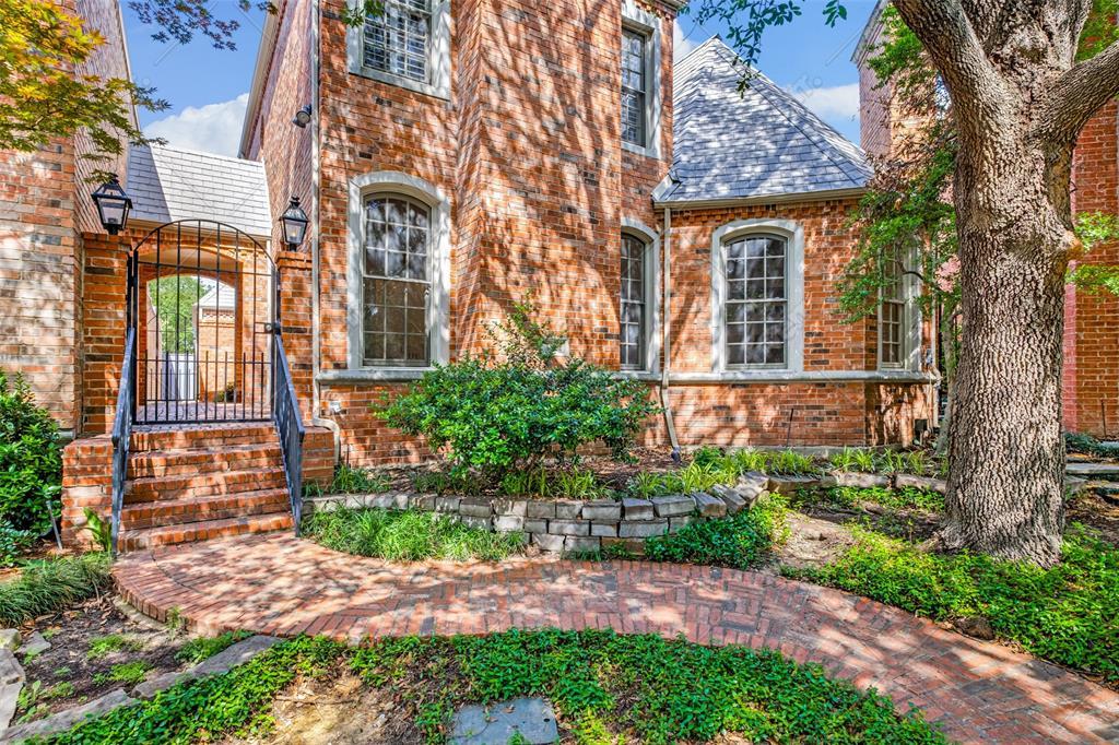 7861 Caruth Court, Dallas