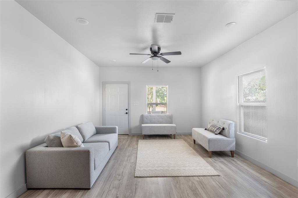 3018 Crossman Avenue, Dallas