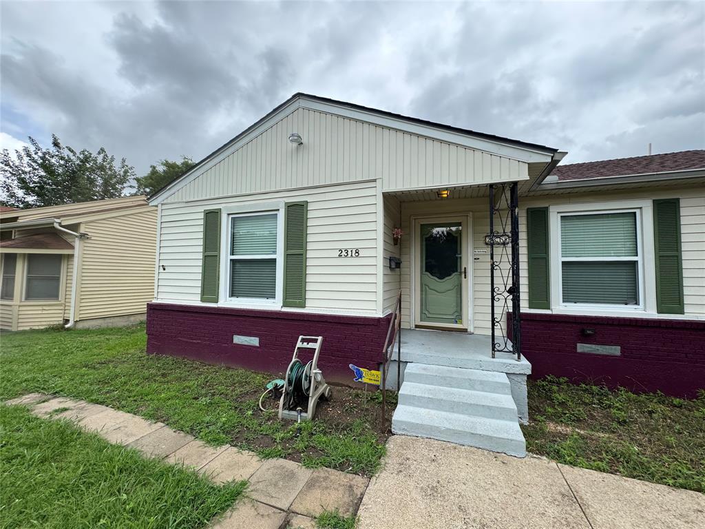2318 Fenwick Drive, Dallas