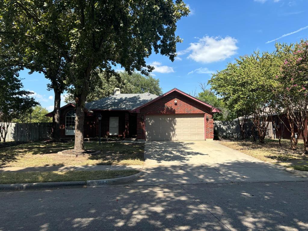 604 Oak Meadow Drive, Grand Prairie