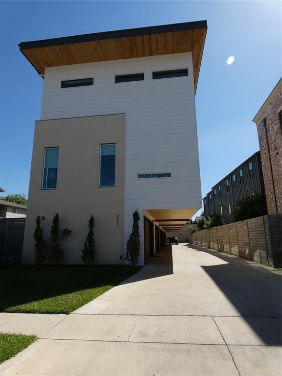2317 Moser Avenue 105, Dallas