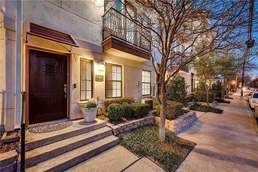 1008 Pavillion Street, Dallas