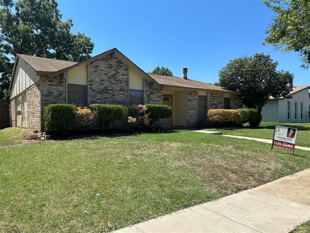 5017 Walker Drive, The Colony