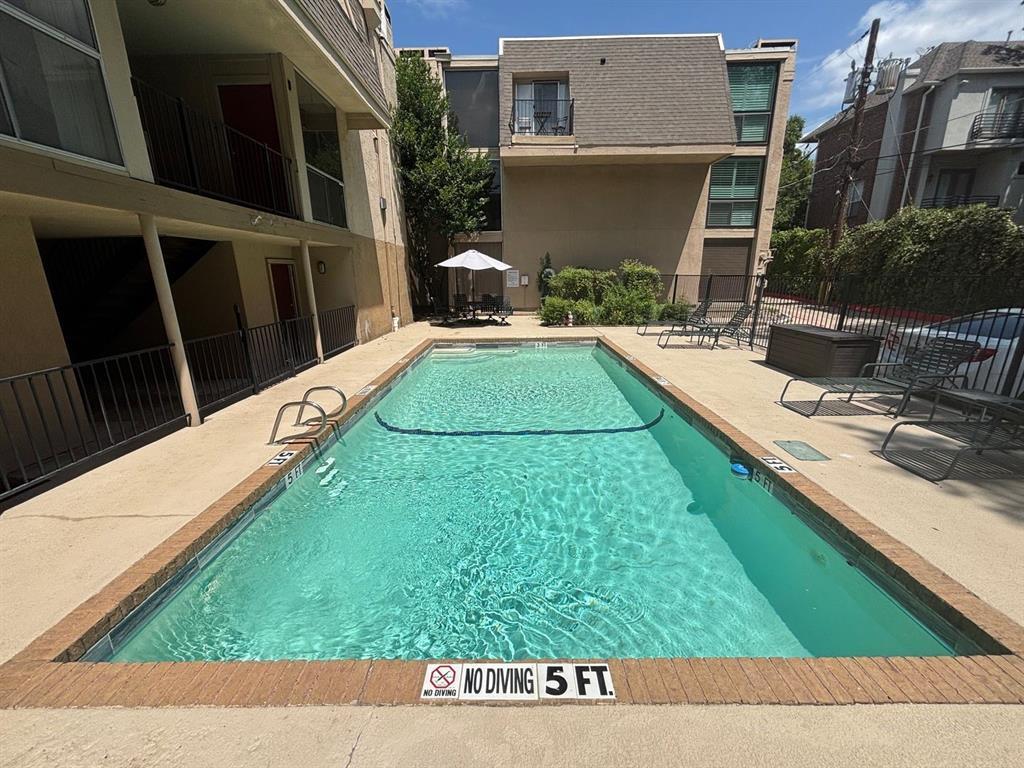 4044 Buena Vista Street 111, Dallas