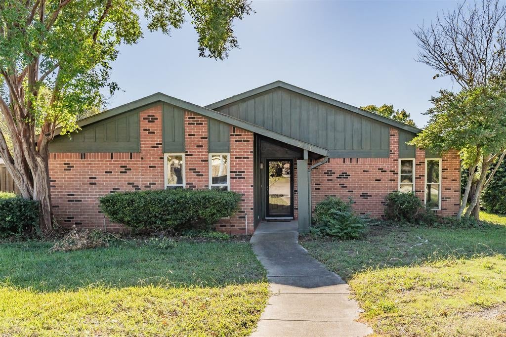 2912 Charter Oak Drive, Plano