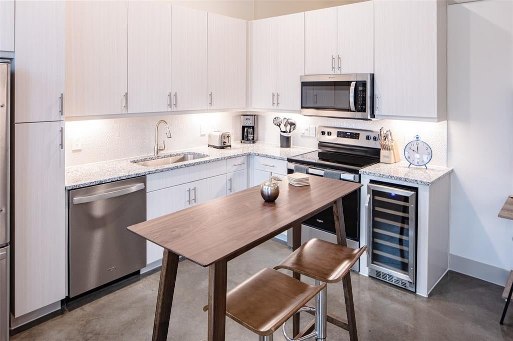 3383 Cedarplaza Lane 2303, Dallas