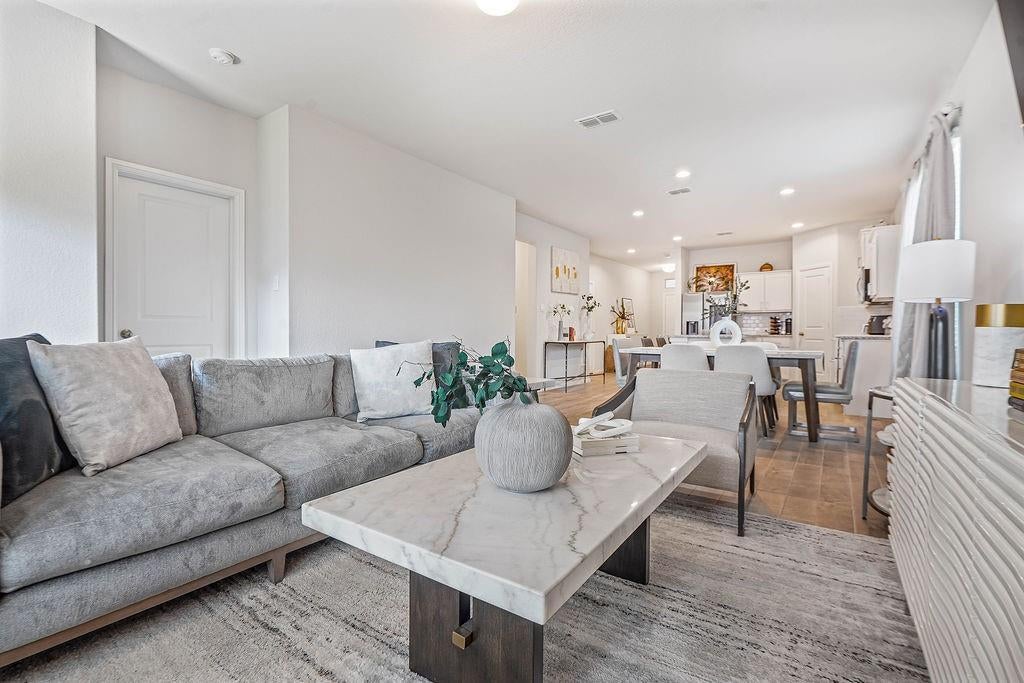 8633 Angel Gardens Drive, Fort Worth