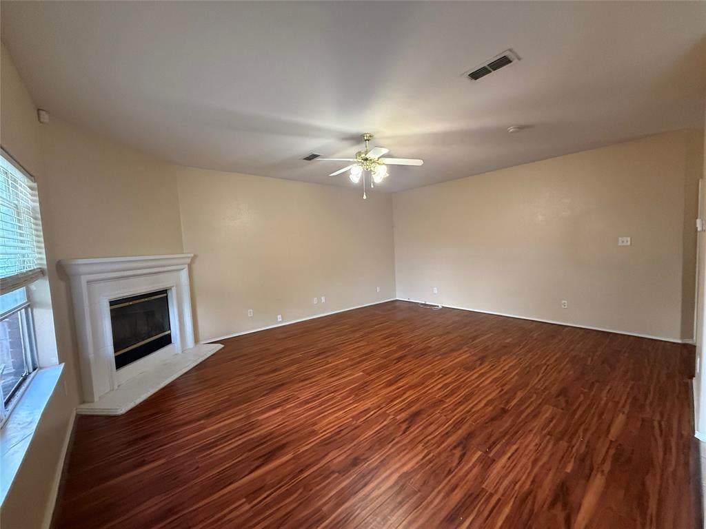 1102 Deedee Creek Drive, Euless
