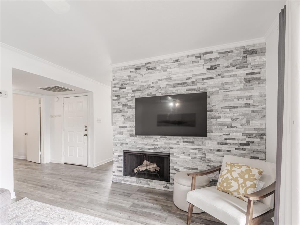 4748 Old Bent Tree Lane 201, Dallas