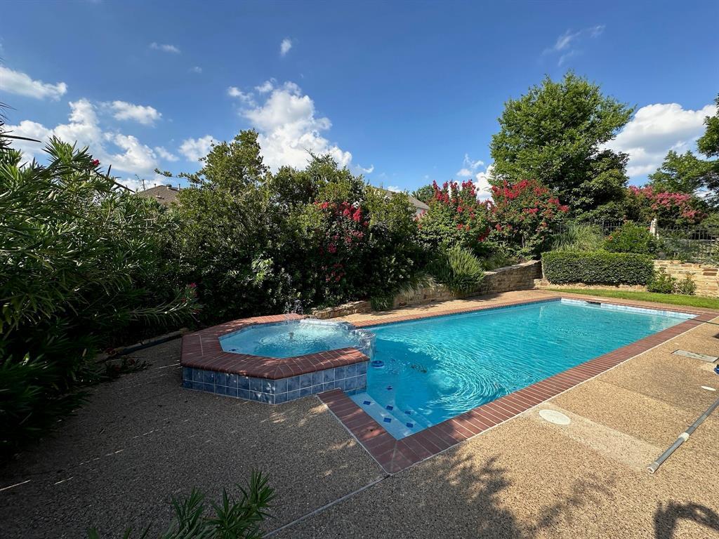 600 Huntersridge Court, Irving