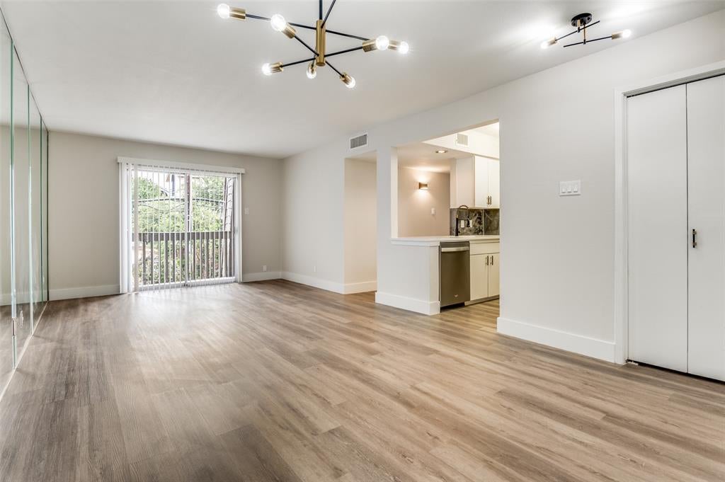 4837 Cedar Springs Road 211, Dallas