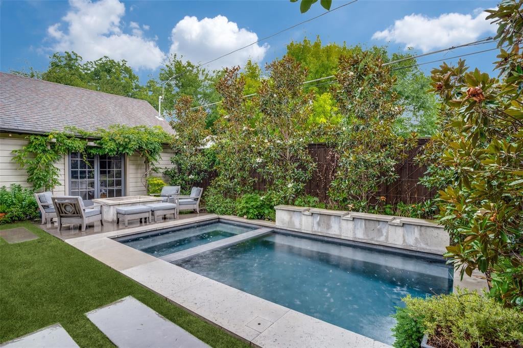 5422 Merrimac Avenue, Dallas
