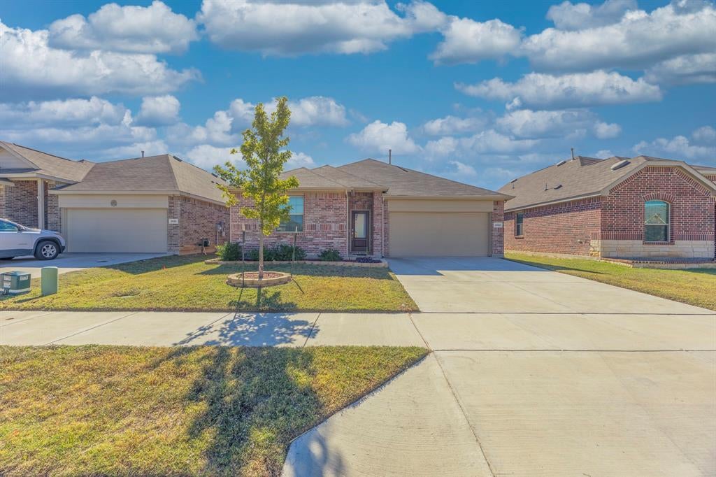 2529 Starwater Drive, Fort Worth