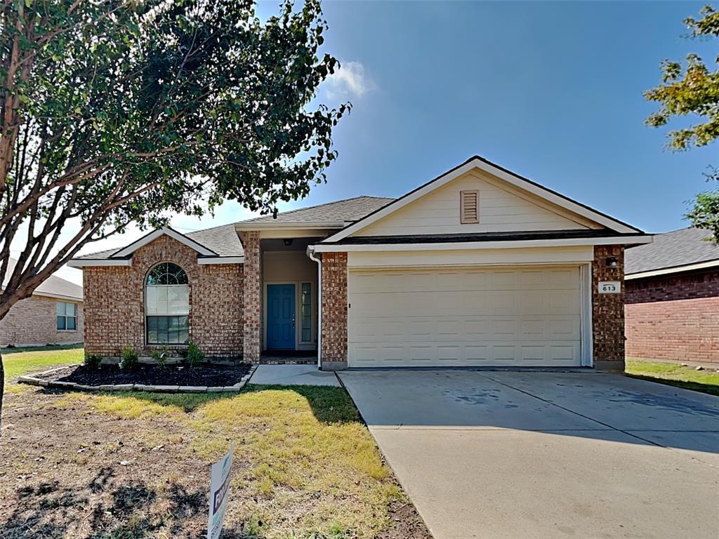 613 Destin Drive, Fort Worth