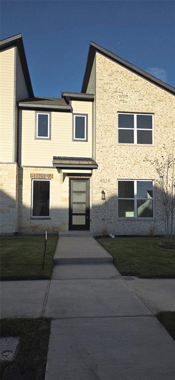 8914 Lowell Street, Rowlett