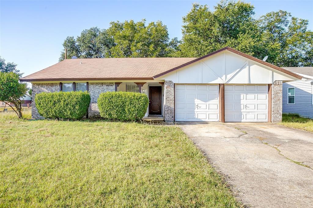 385 Nw Newton, Burleson