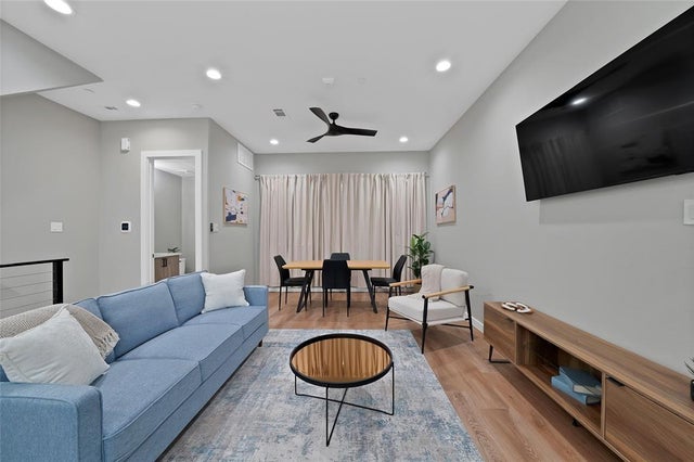 2813 Weisenberger Street 102, Fort Worth