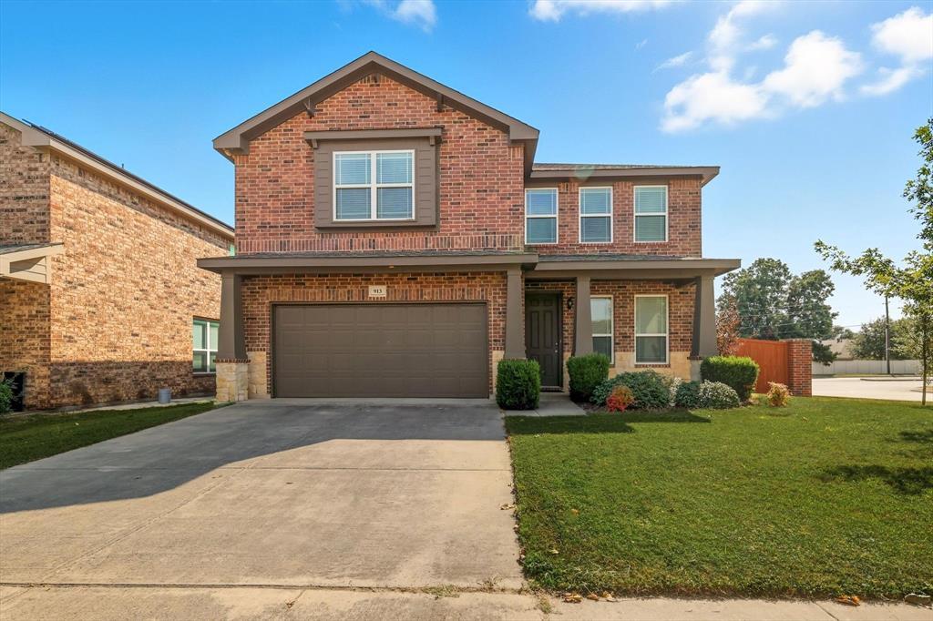913 Bloomfield Drive, Grand Prairie