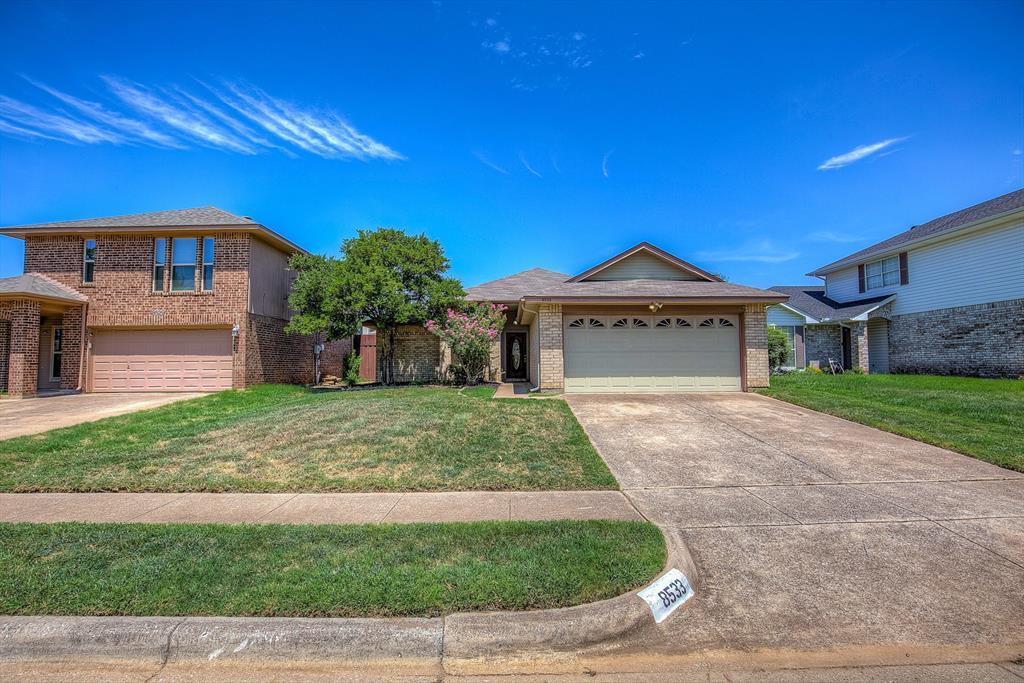 8533 Brushy Creek Trail, Fort Worth