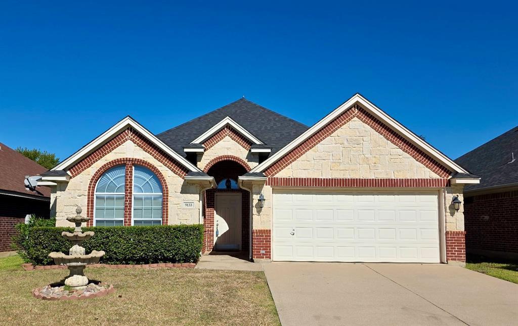 9133 Winding River Drive, Fort Worth
