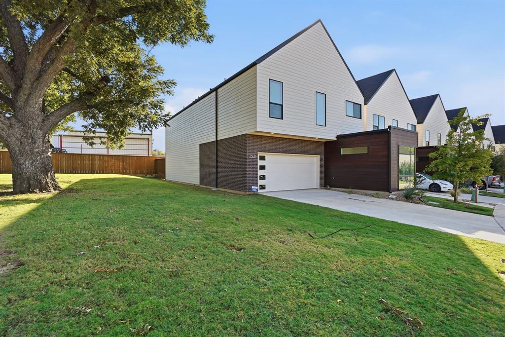 1301 Tillery Court, Grapevine