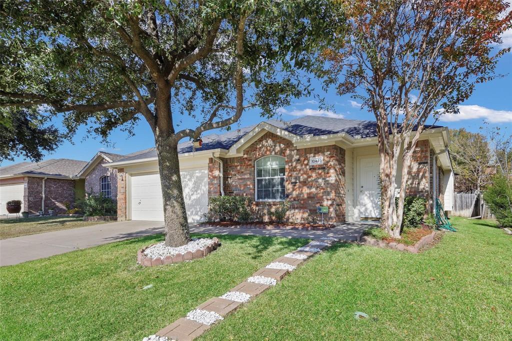 10425 Lake Brook Drive, Fort Worth