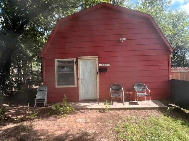 1220.5 Knight Street, Denton