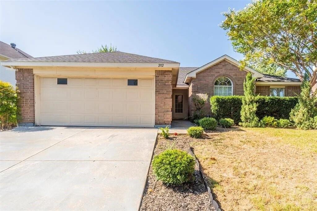 202 Kenosha Lane, Arlington