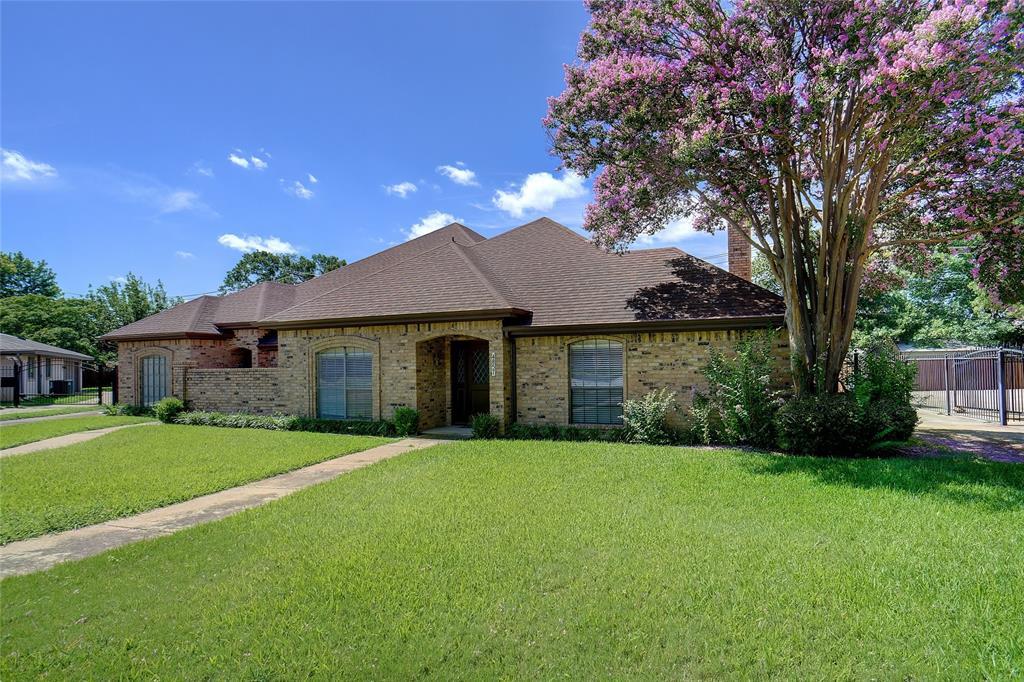 4857 Ledgestone Court, Fort Worth