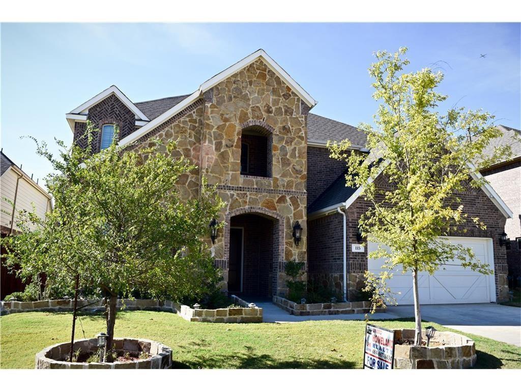 115 Oakwood Lane, Hickory Creek