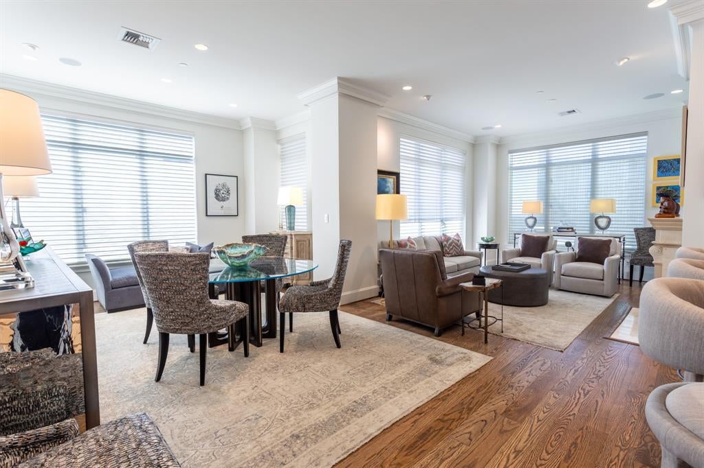 2525 N Pearl Street 1005, Dallas