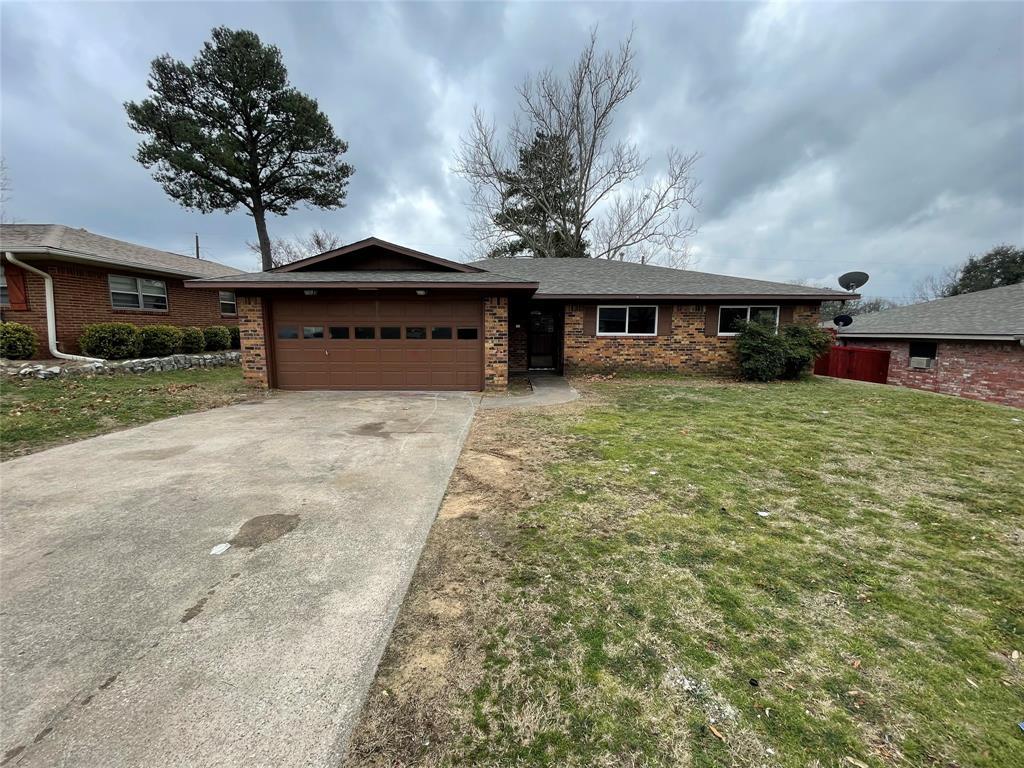 2508 Easy Street, Denison