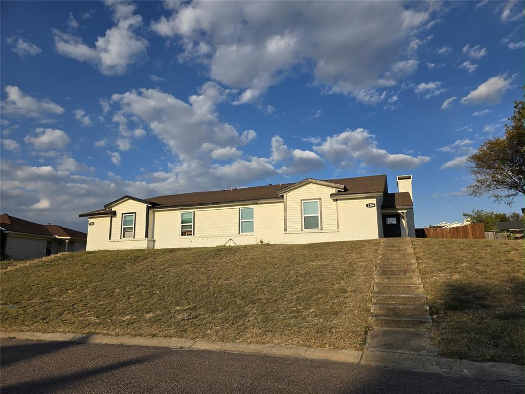 7204 Vista Cliff Drive, Fort Worth