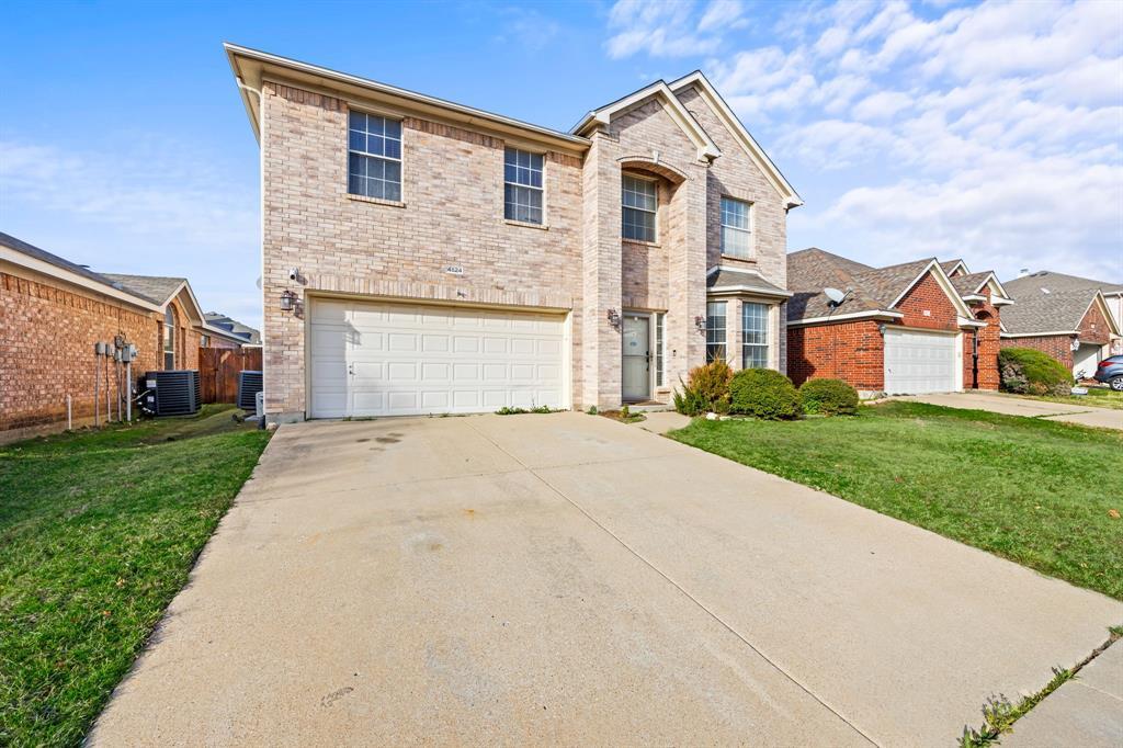 4524 Lodestone Lane, Fort Worth